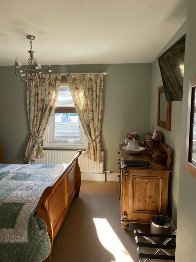 Overdale And Free Parking 4*
